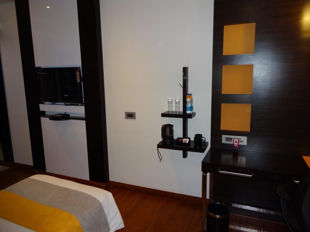 Astoria Hotels Maduráj Kültér fotó