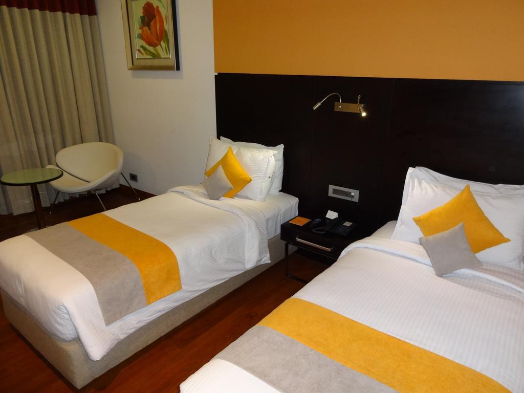 Astoria Hotels Maduráj Kültér fotó