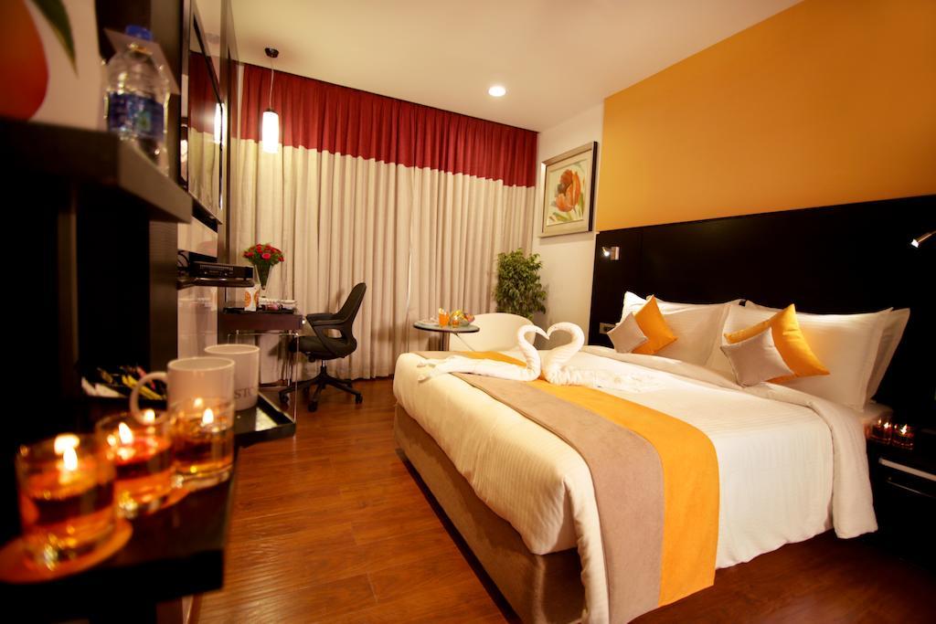 Astoria Hotels Maduráj Kültér fotó