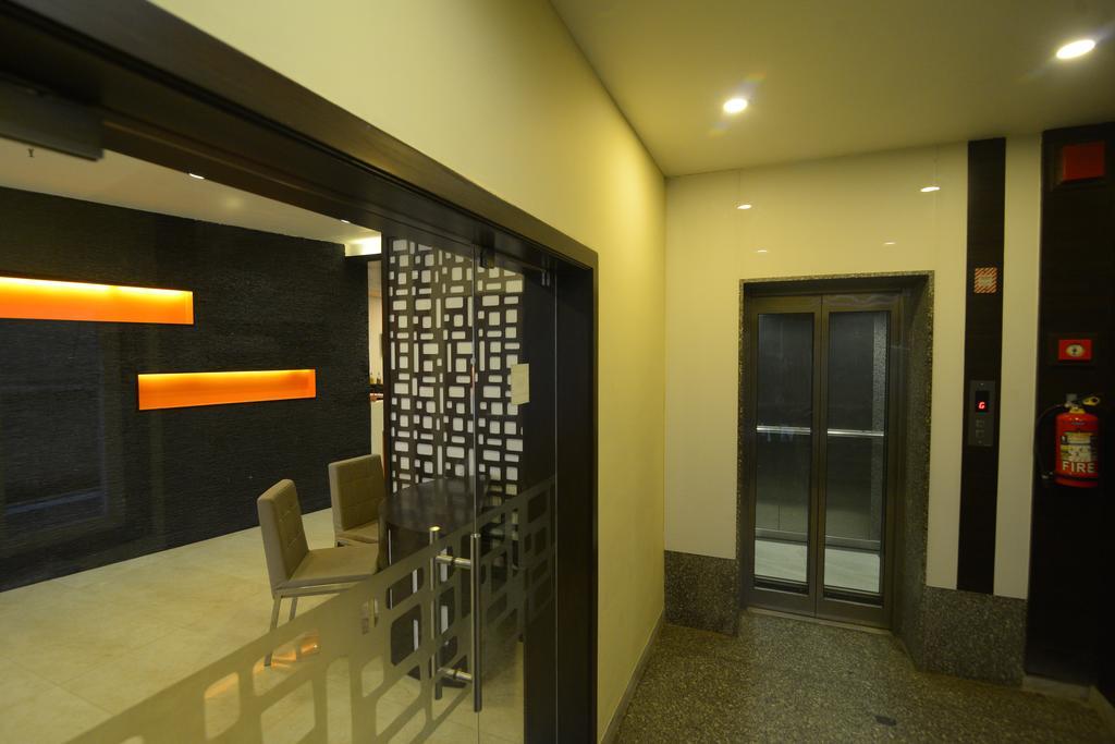 Astoria Hotels Maduráj Kültér fotó